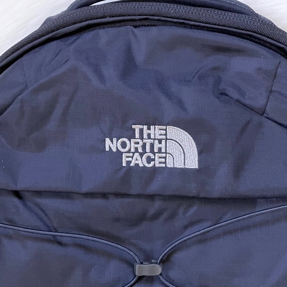 The North Face Women’s Borealis 27 Liter Backpack In Navy - Picture 2 of 9